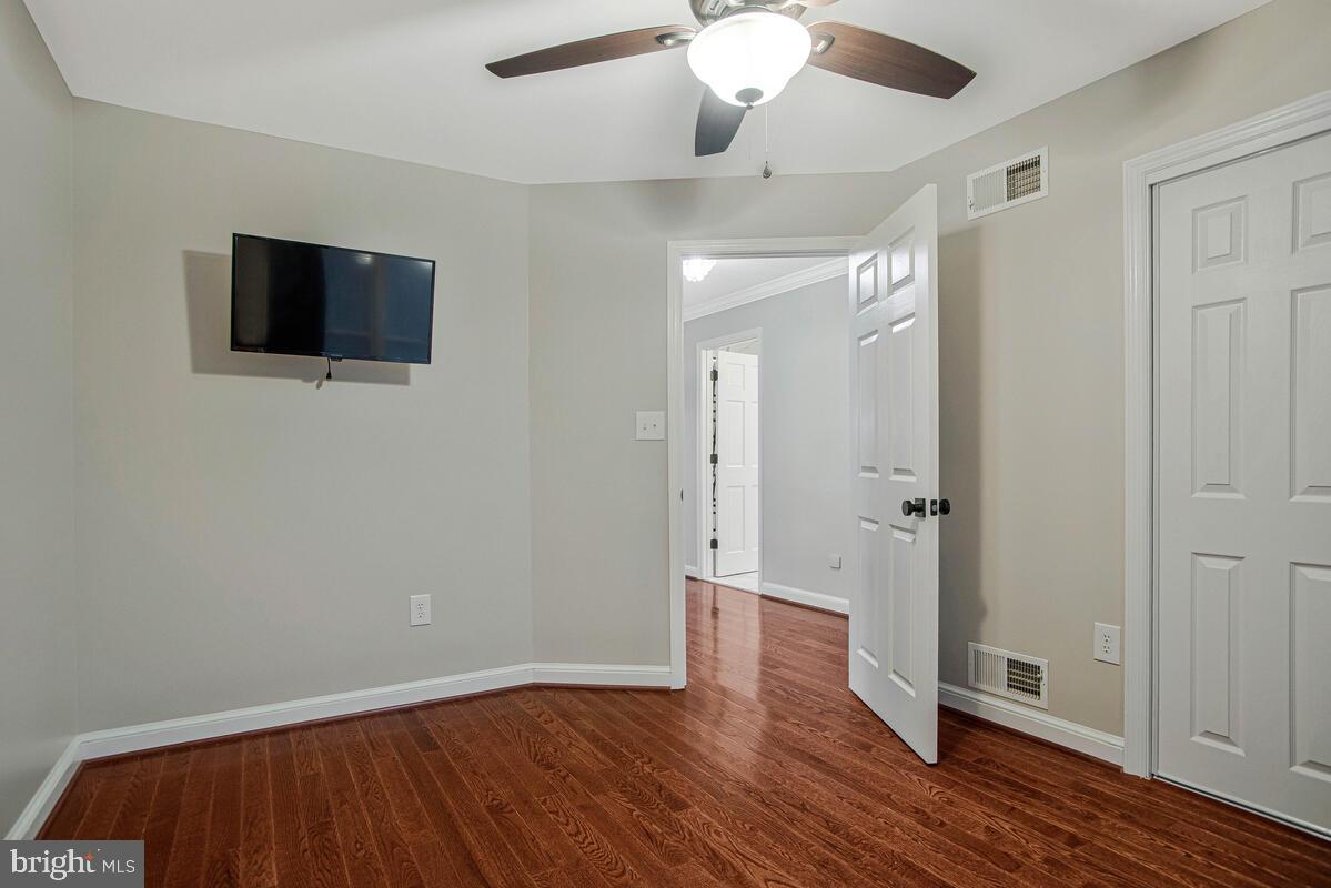 CLINTON - Residential