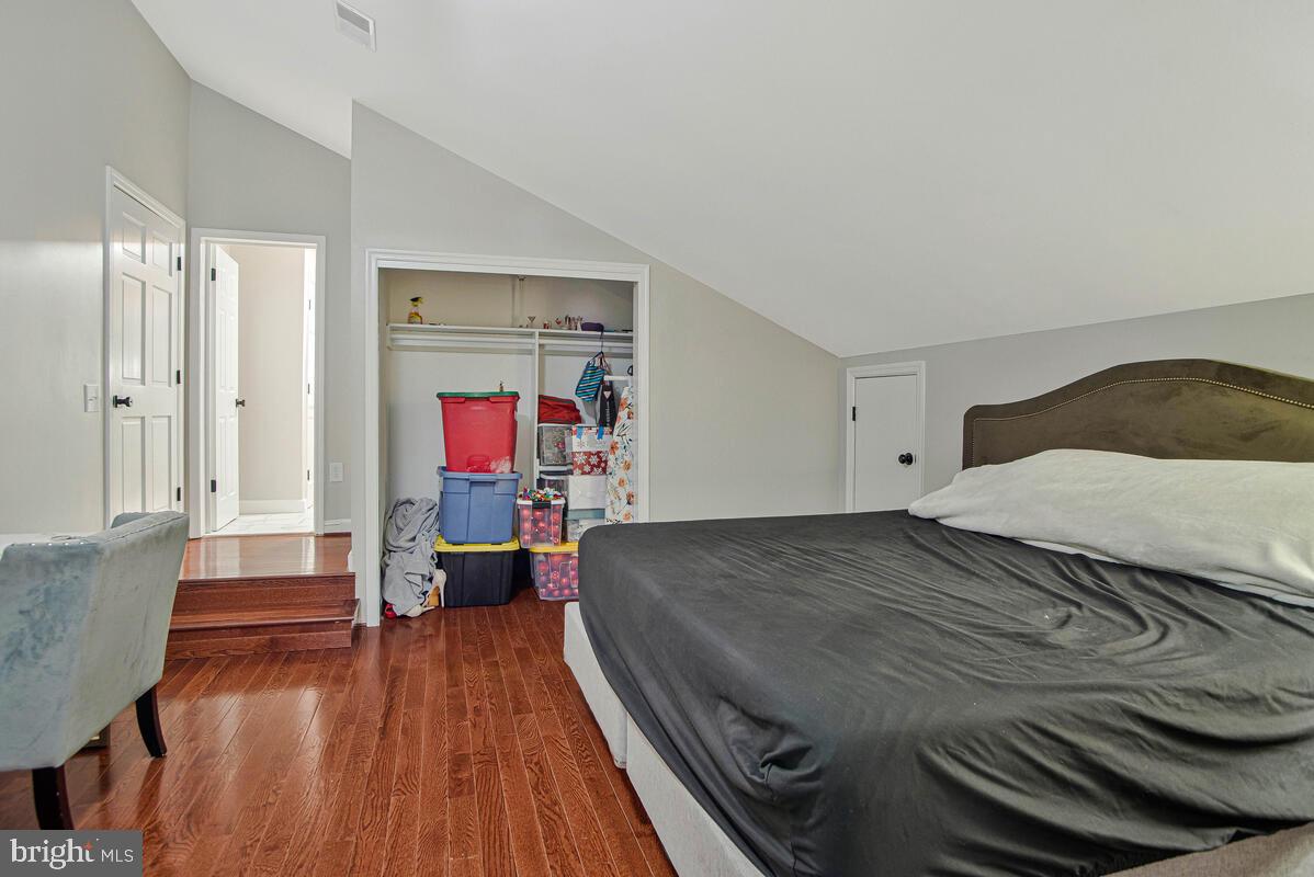 CLINTON - Residential