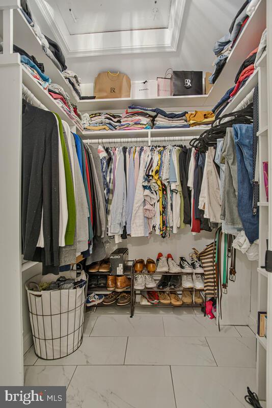 CLINTON - Residential