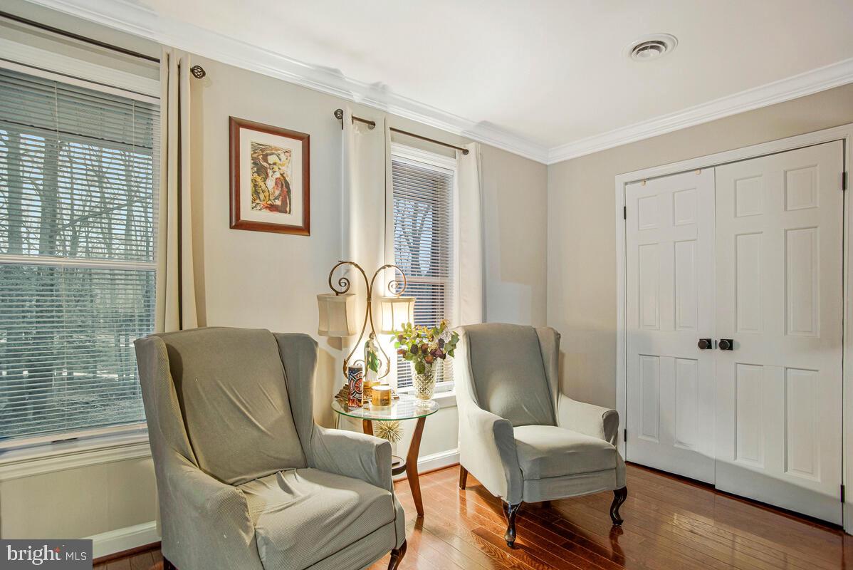 CLINTON - Residential