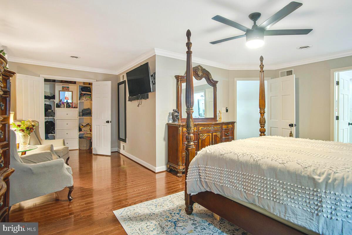 CLINTON - Residential