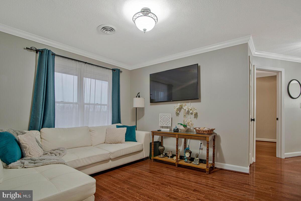 CLINTON - Residential