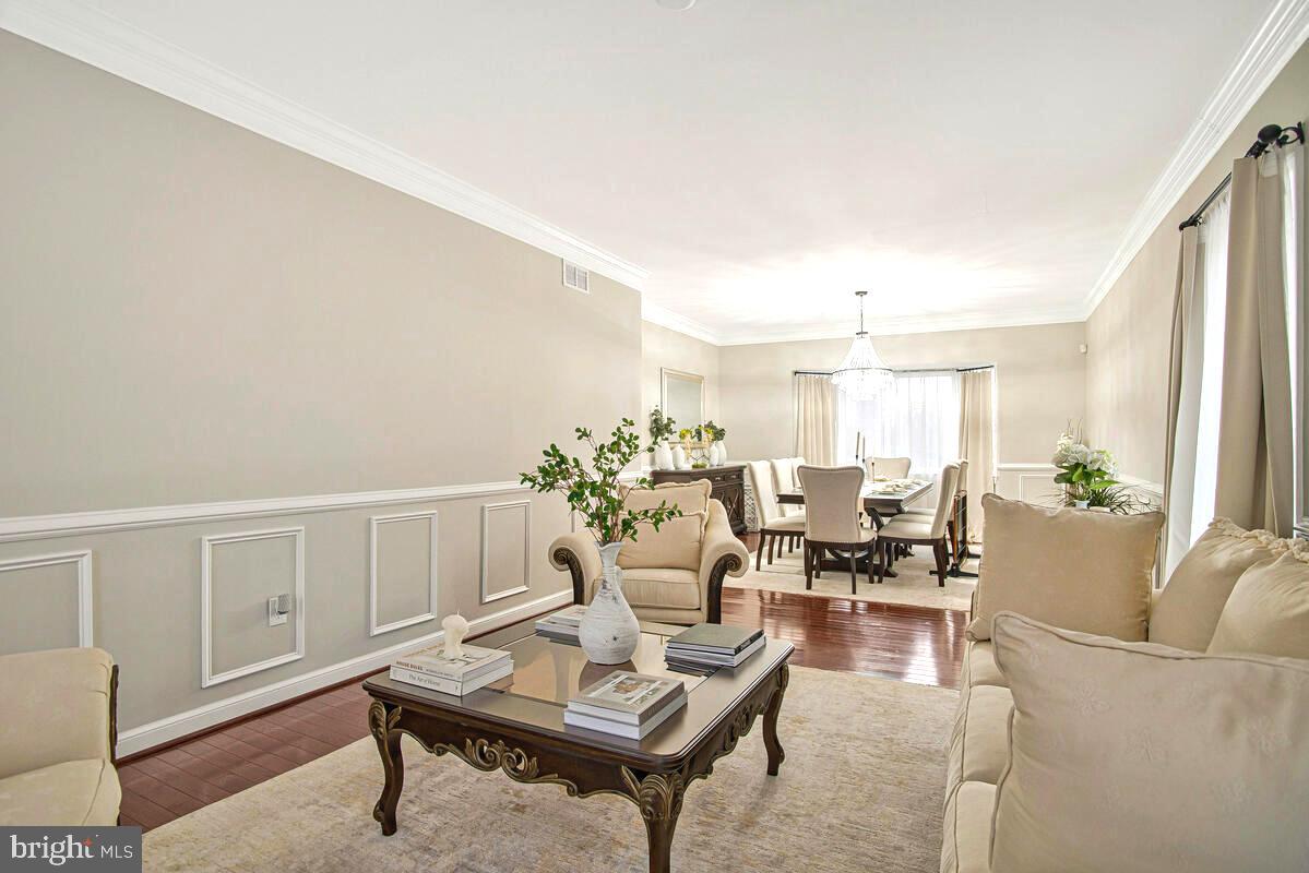 CLINTON - Residential