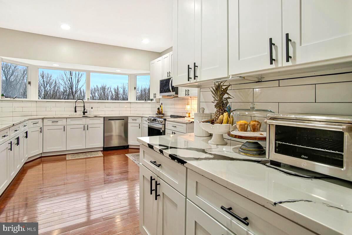 CLINTON - Residential