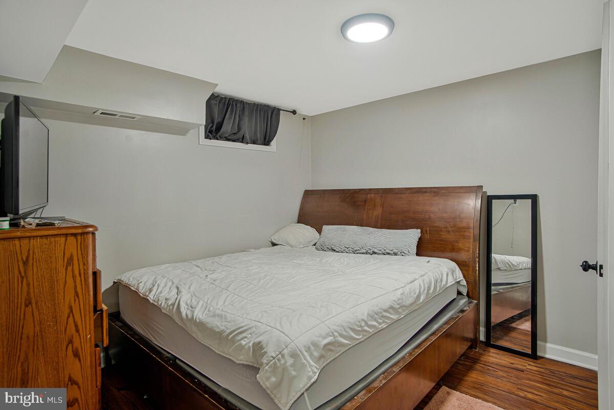 CLINTON - Residential