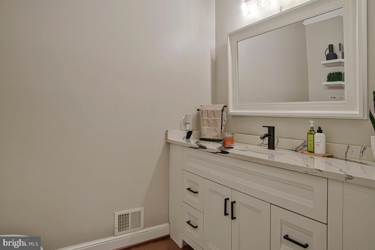 CLINTON - Residential