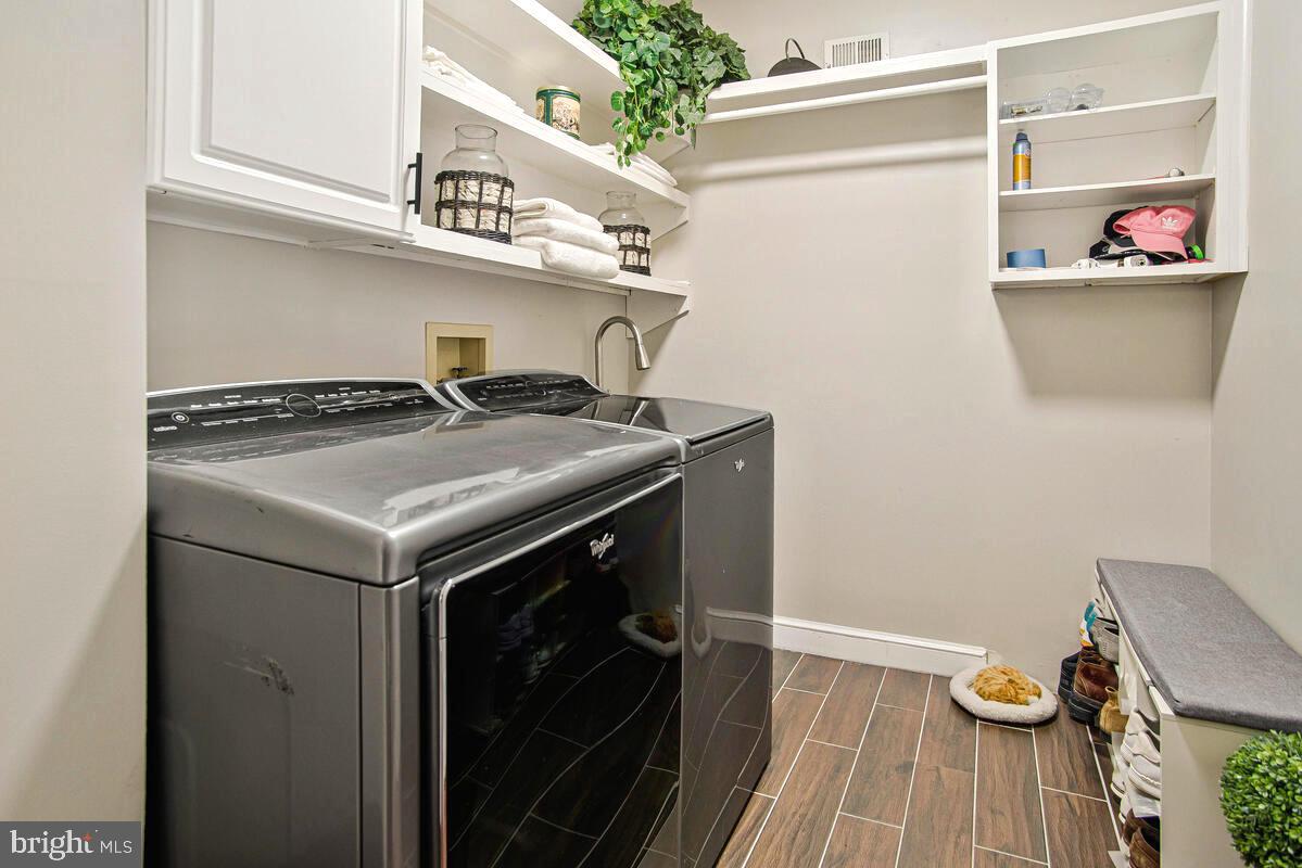 CLINTON - Residential