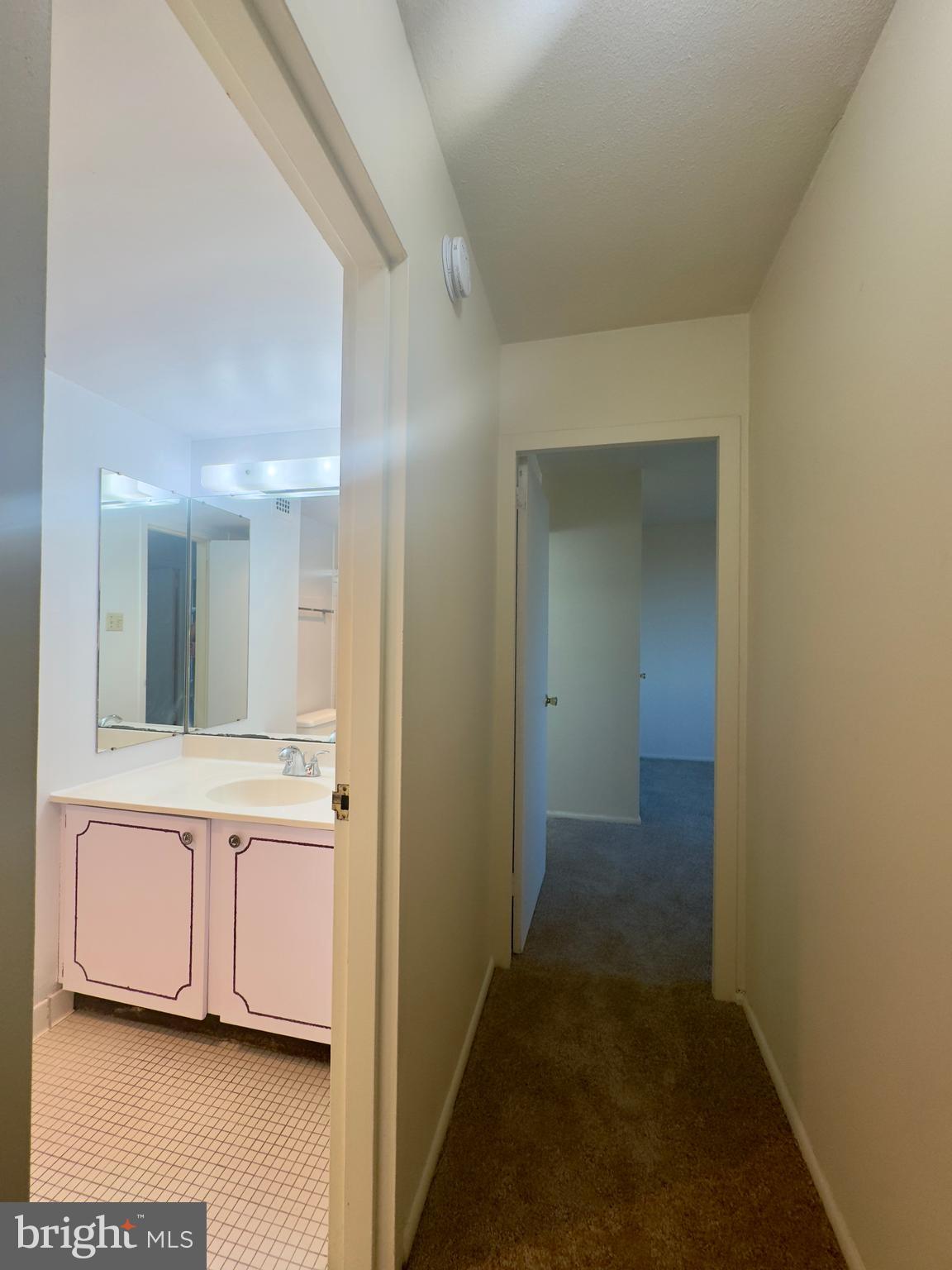 CHARLES VILLAGE - Residential Lease