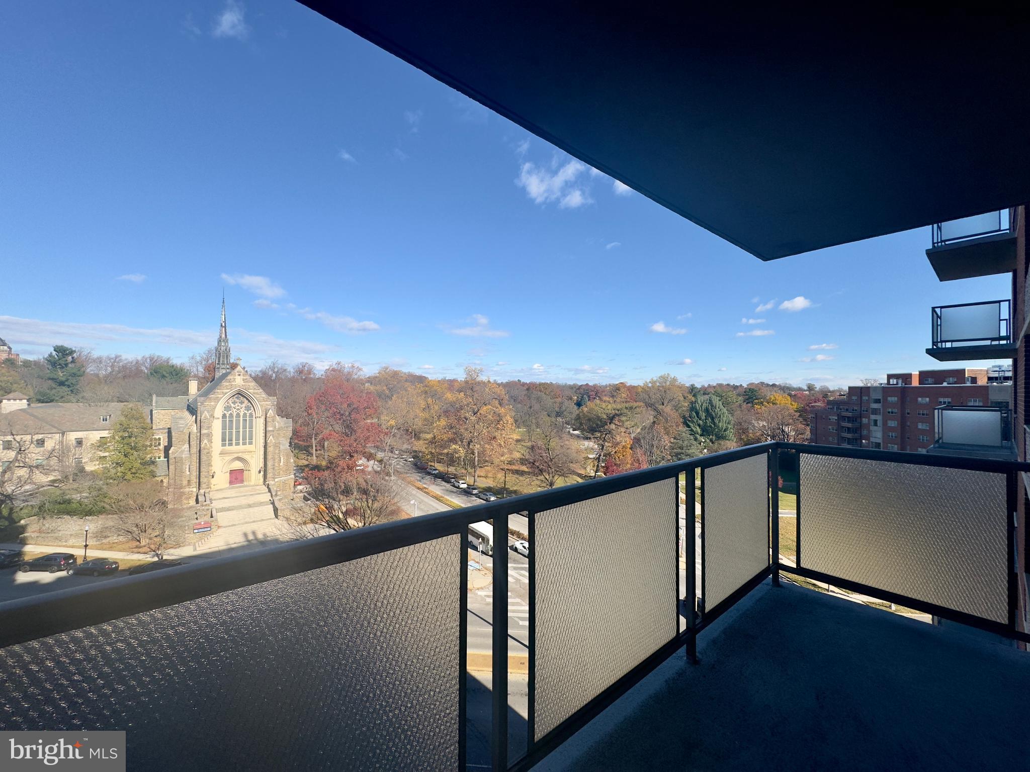 1 E UNIVERSITY PARKWAY 804