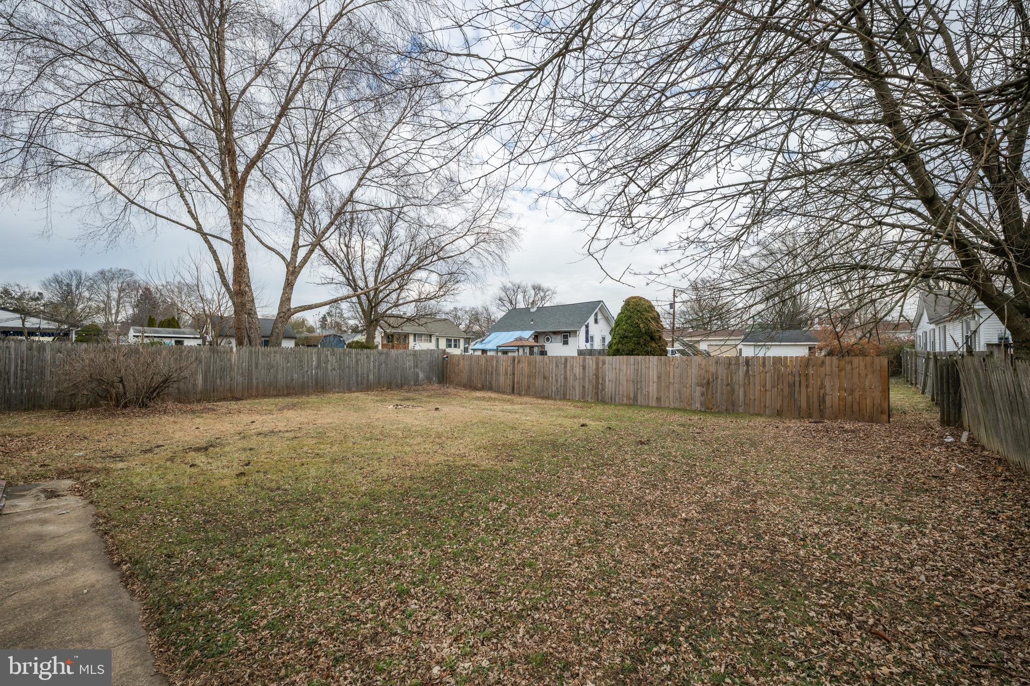 HORSHAM MEADOWS - Residential