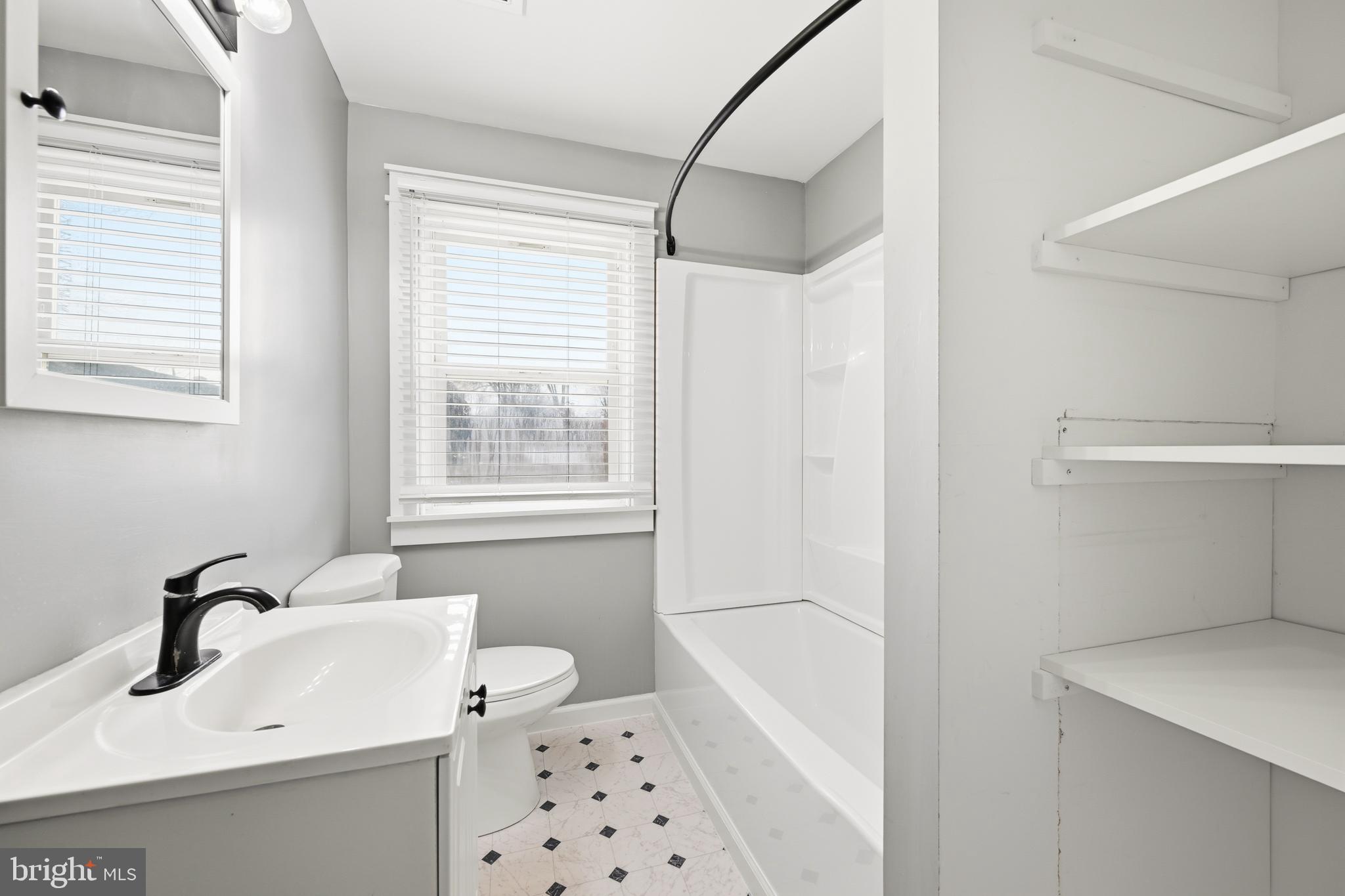 HORSHAM MEADOWS - Residential