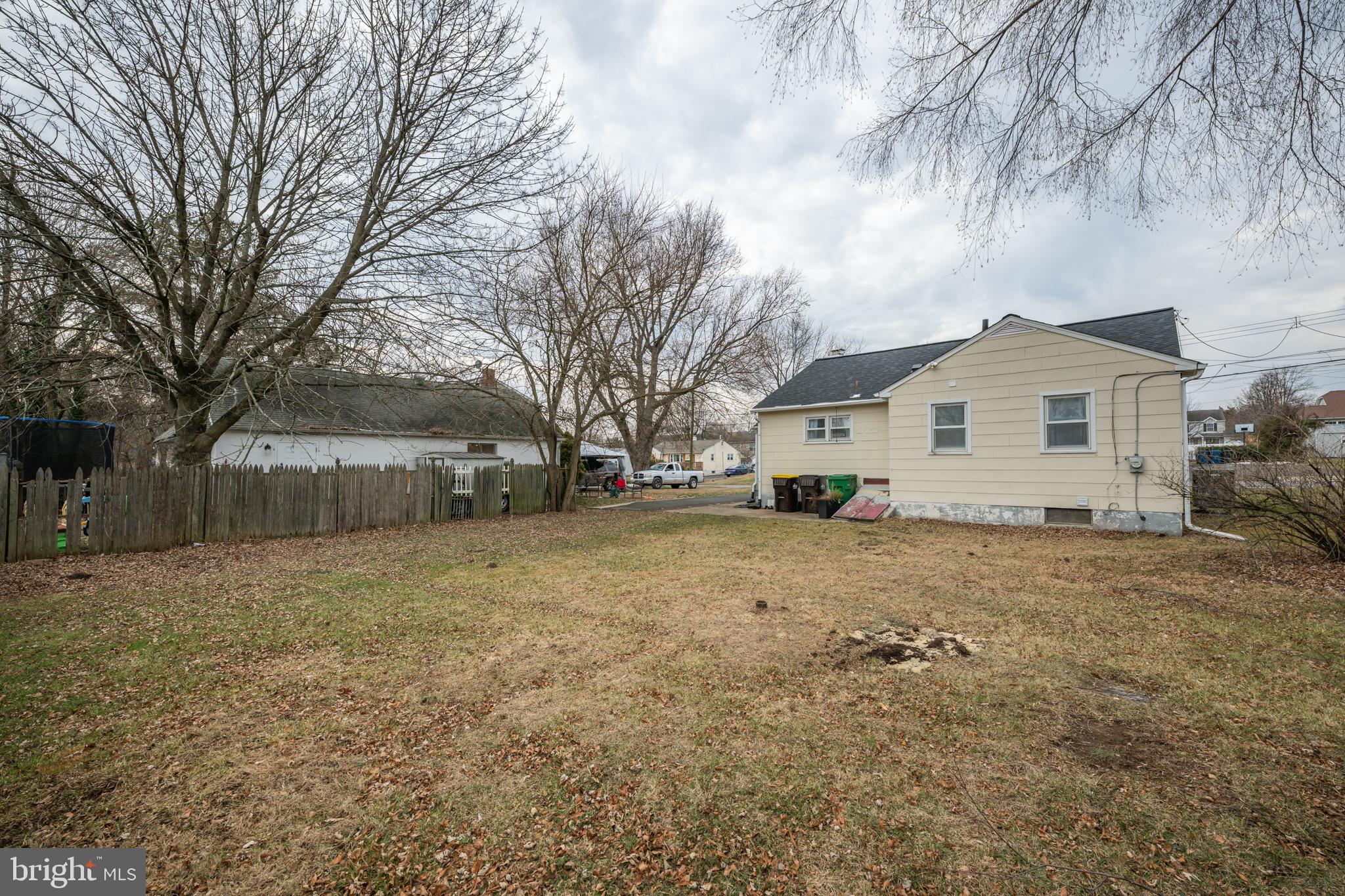 HORSHAM MEADOWS - Residential