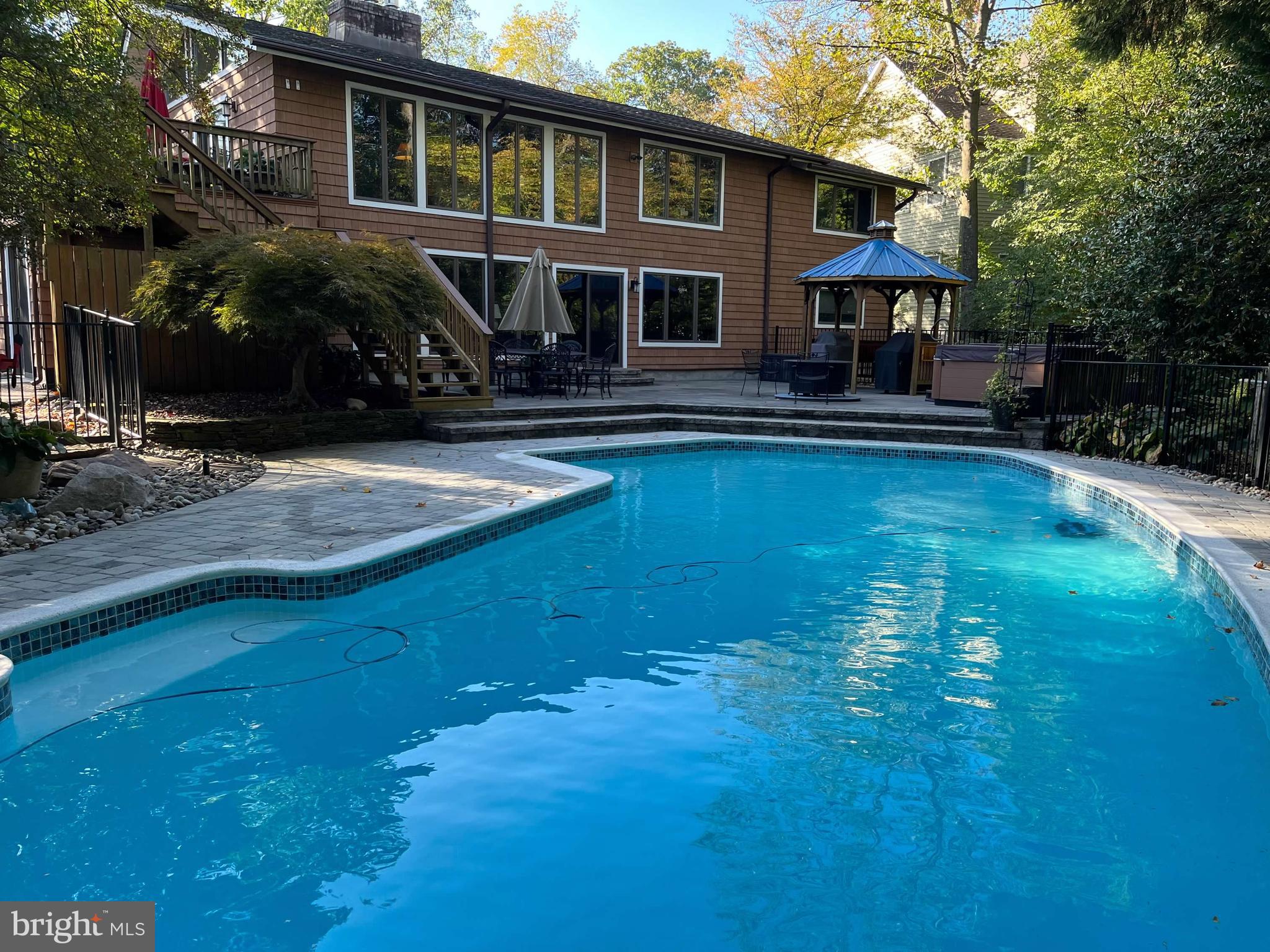 LOCH HAVEN BEACH - Residential