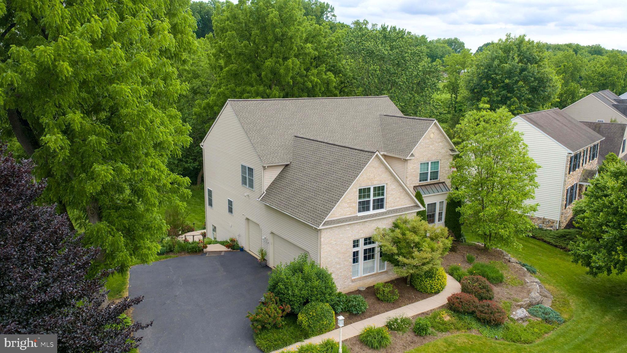 238 HEATHERSTONE WAY