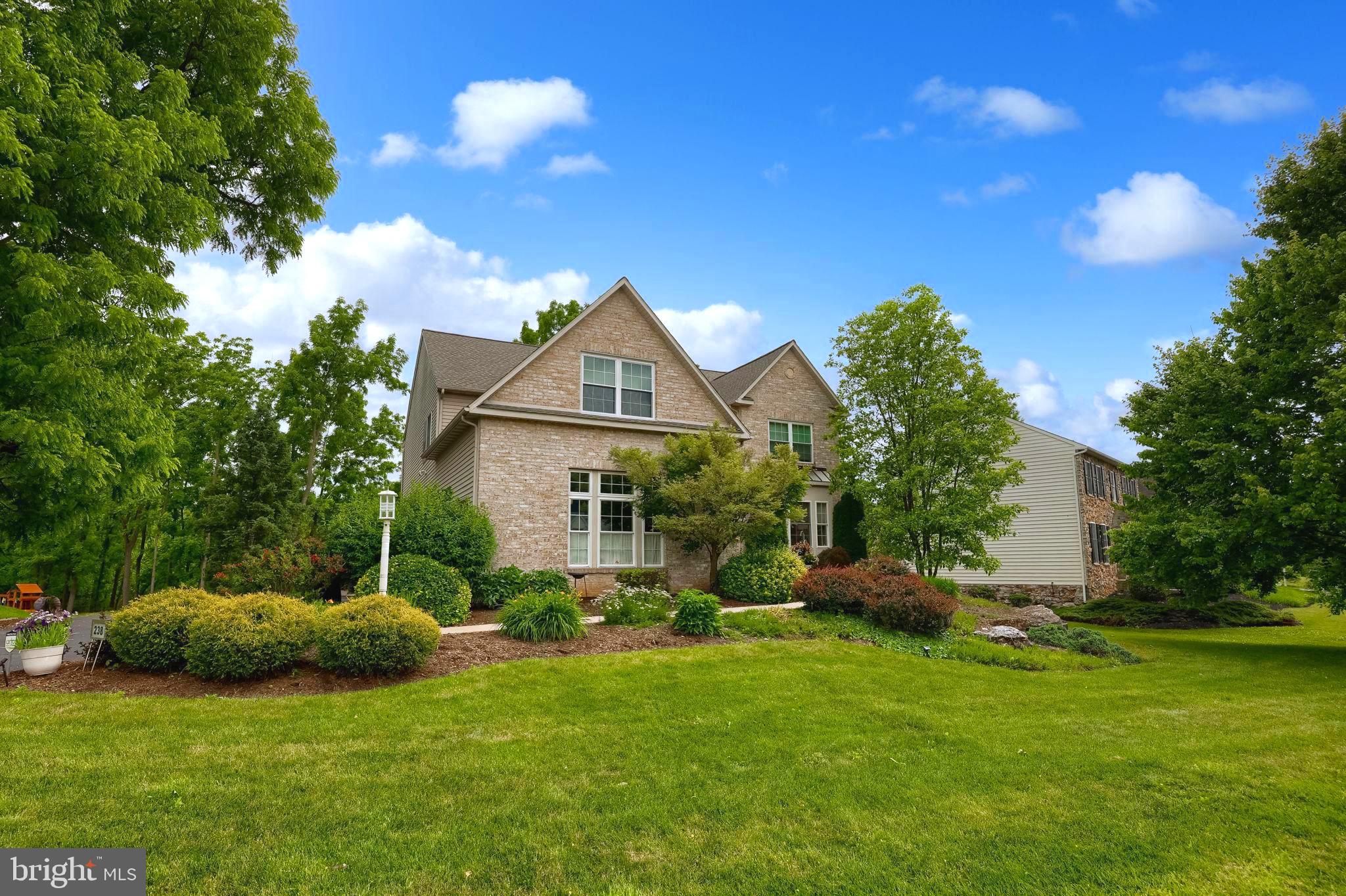 238 HEATHERSTONE WAY