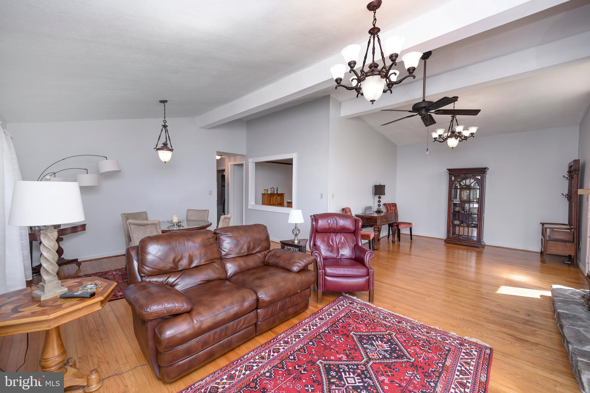 LAKE LAND OR - Residential