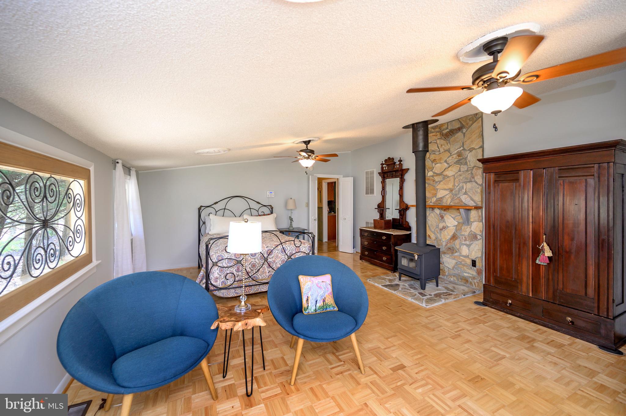 LAKE LAND OR - Residential