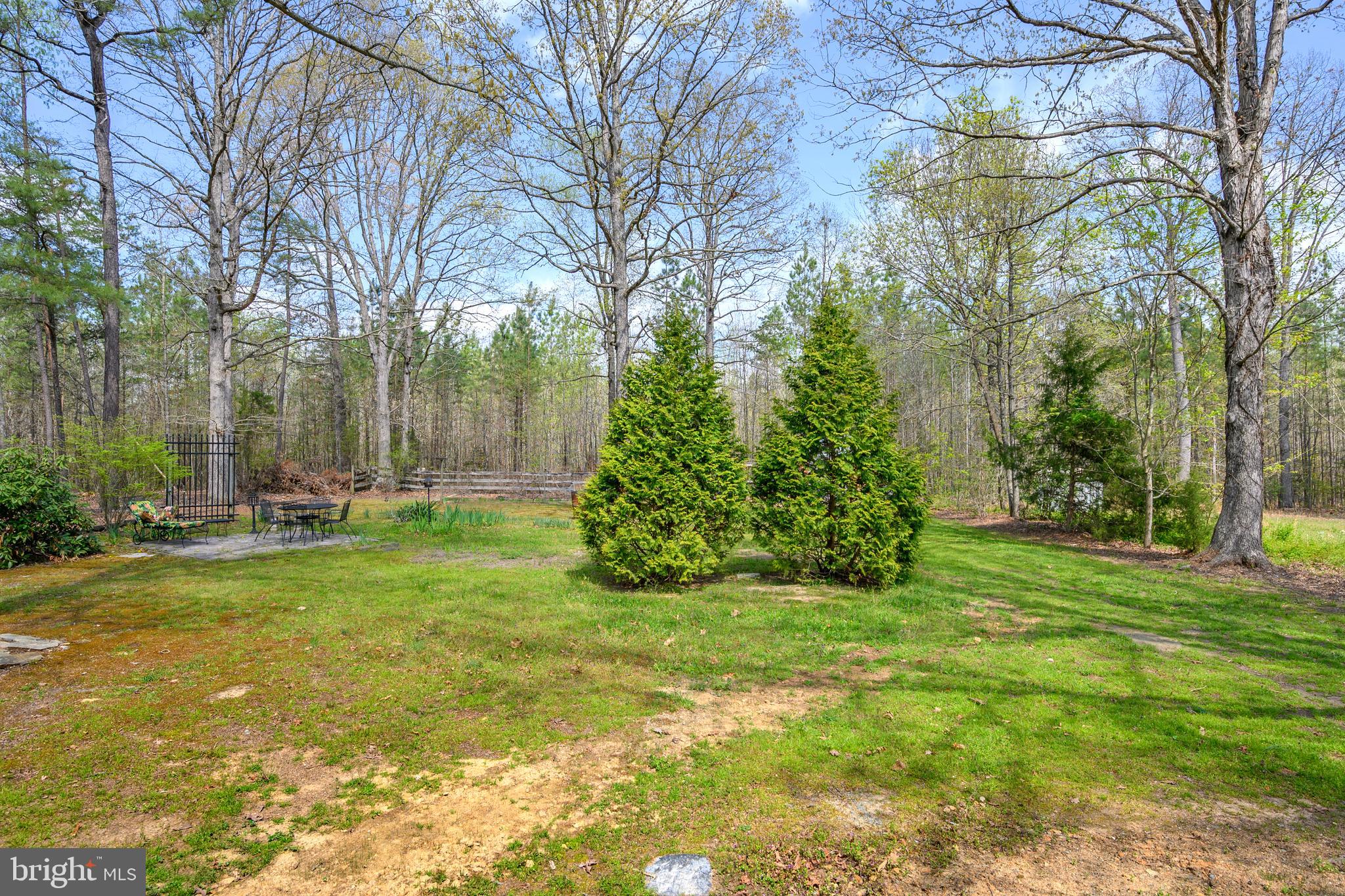 LAKE LAND OR - Residential