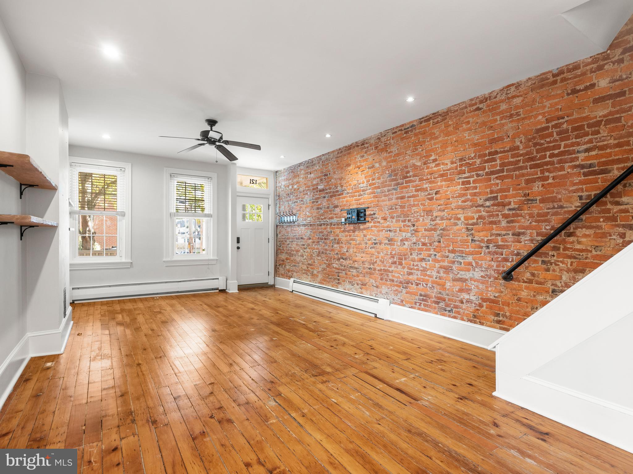 121 W BIDDLE STREET