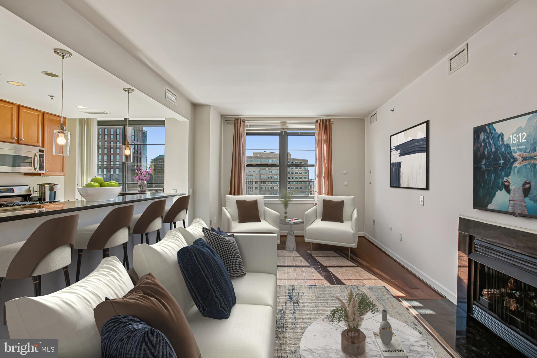 PARAMOUNT - Residential