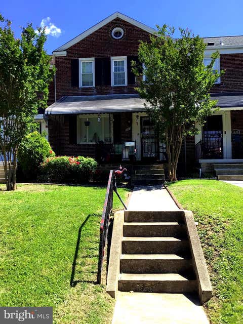 Townhouse For Sale - 1547 Lochwood Road<br/> BALTIMORE, MD 21218