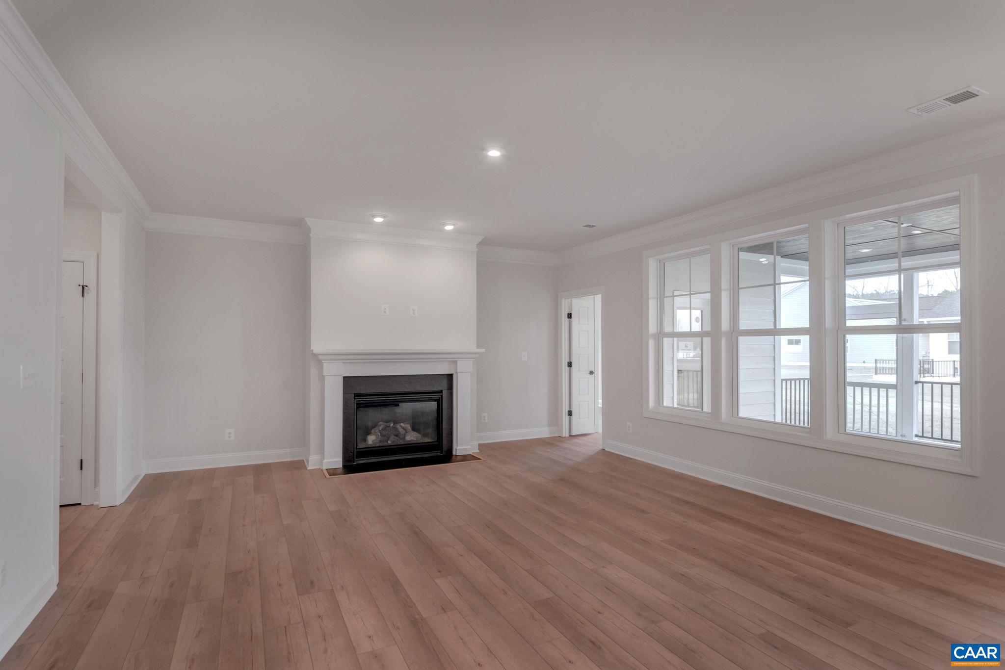 SPRING CREEK - Residential