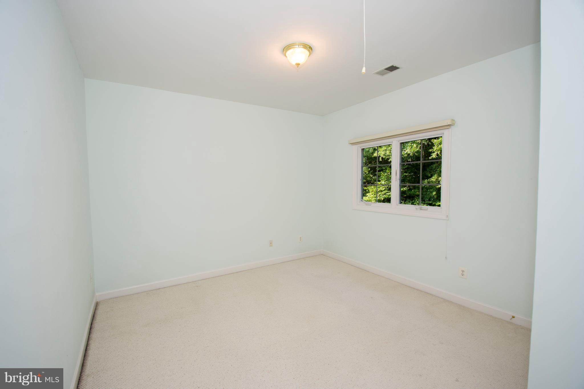 SOUTH RIVER COLONY - Residential