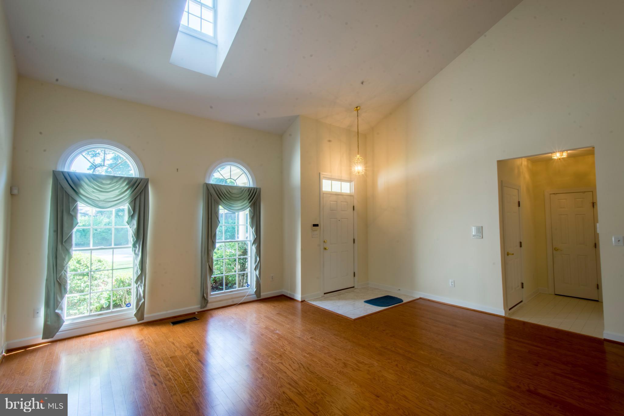 SOUTH RIVER COLONY - Residential