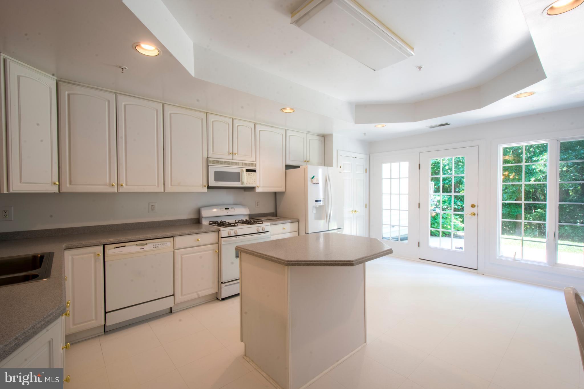 SOUTH RIVER COLONY - Residential