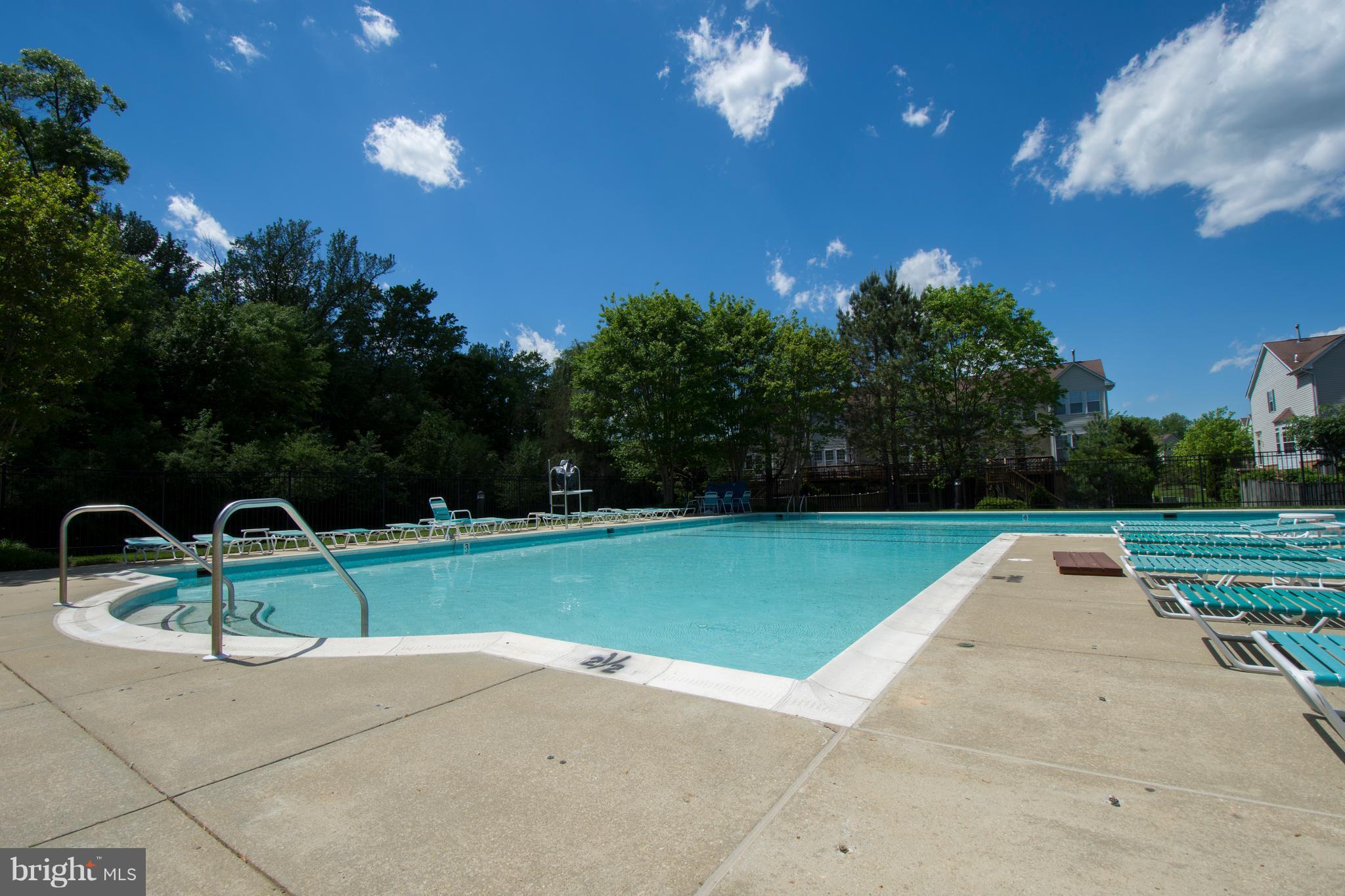 SOUTH RIVER COLONY - Residential