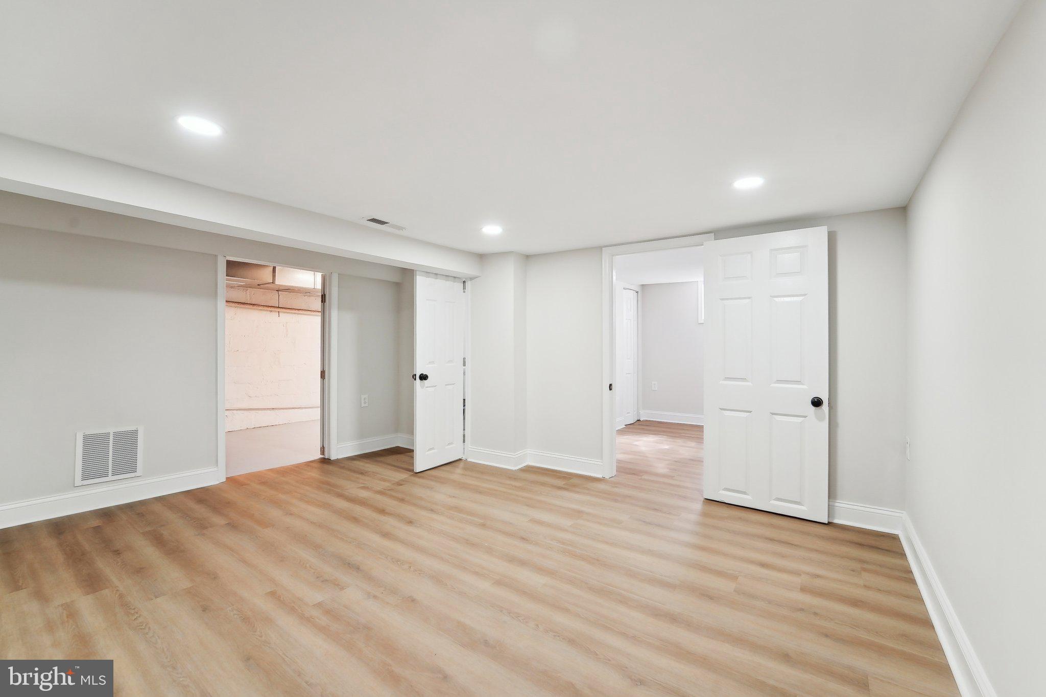 PARKVILLE - Residential