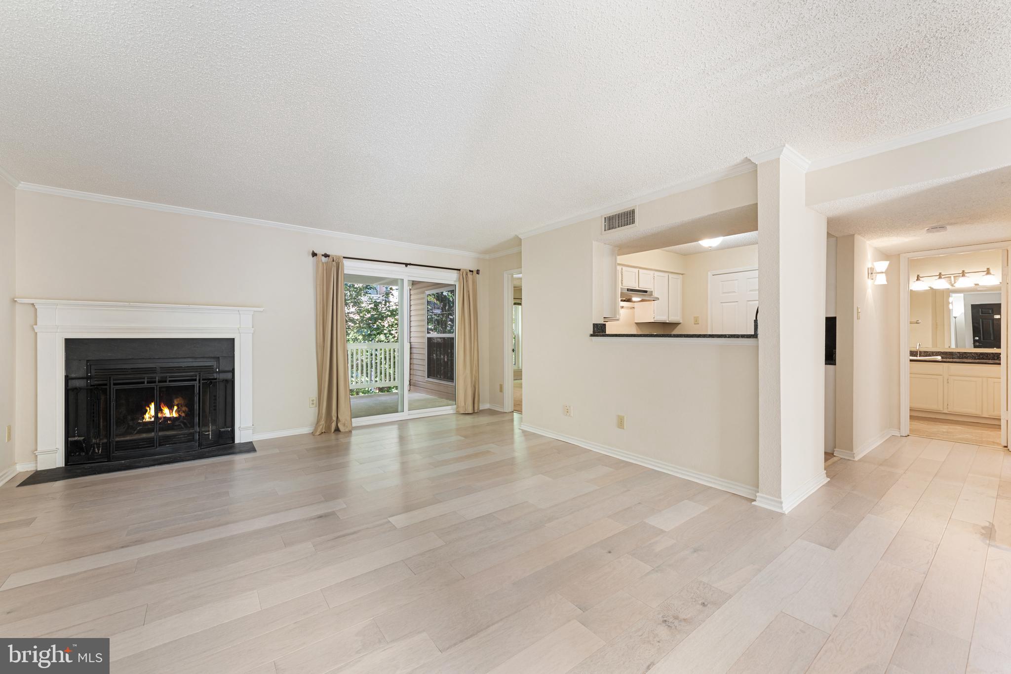 1517 LINCOLN WAY 204A