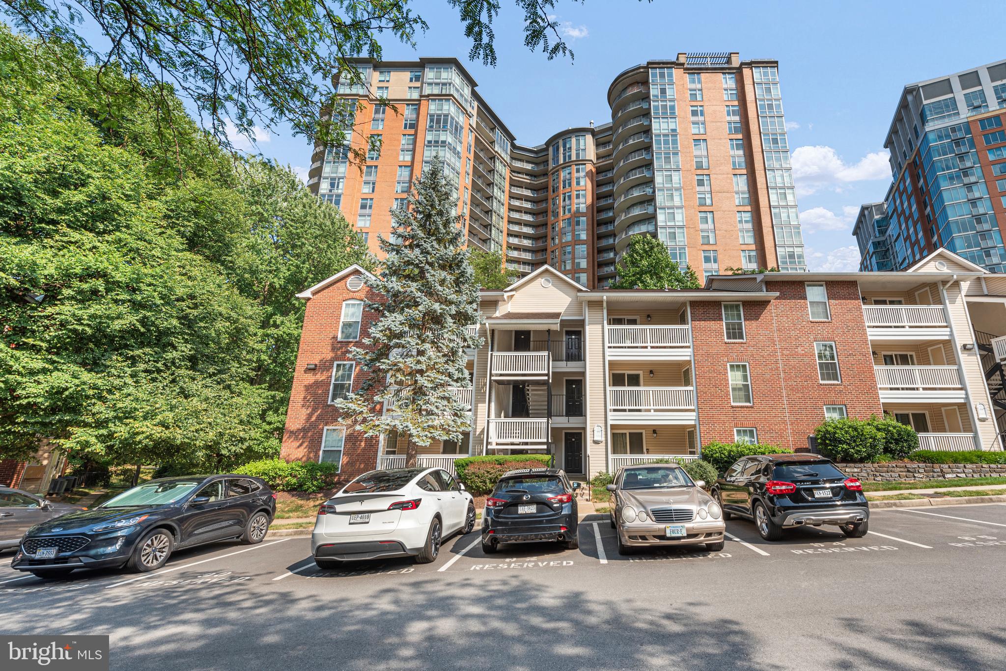 1517 LINCOLN WAY 204A