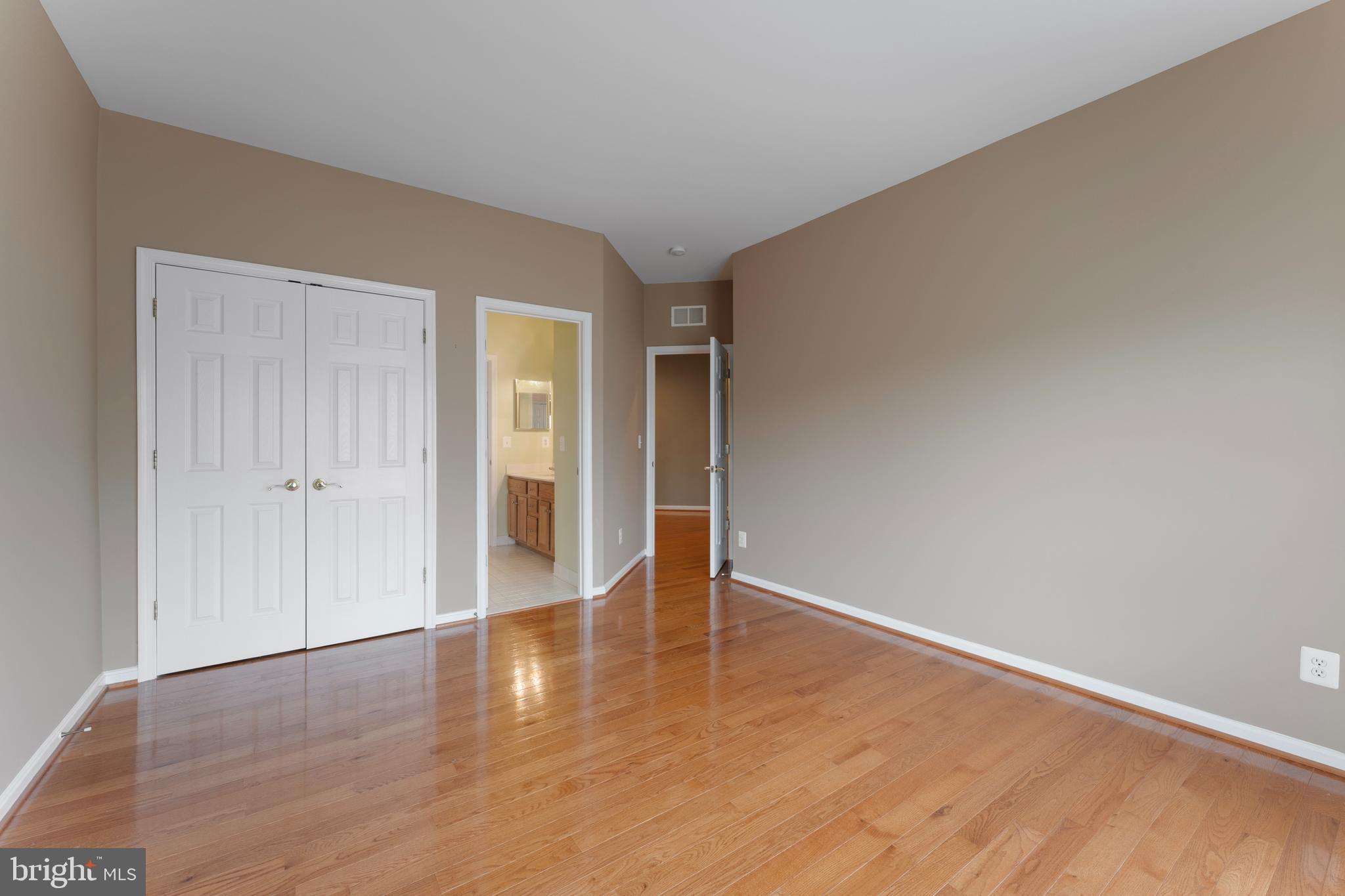 SULLY MANOR - Residential