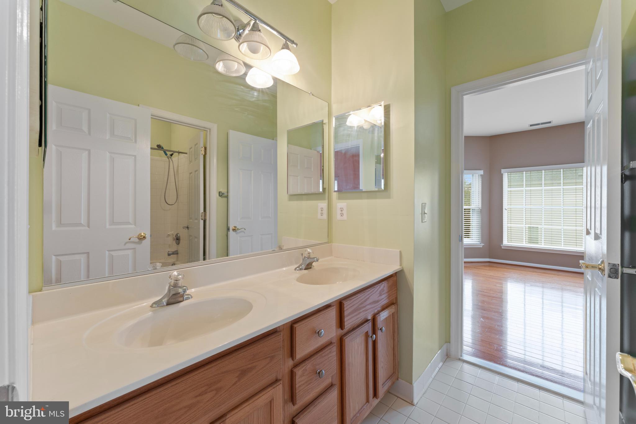 SULLY MANOR - Residential