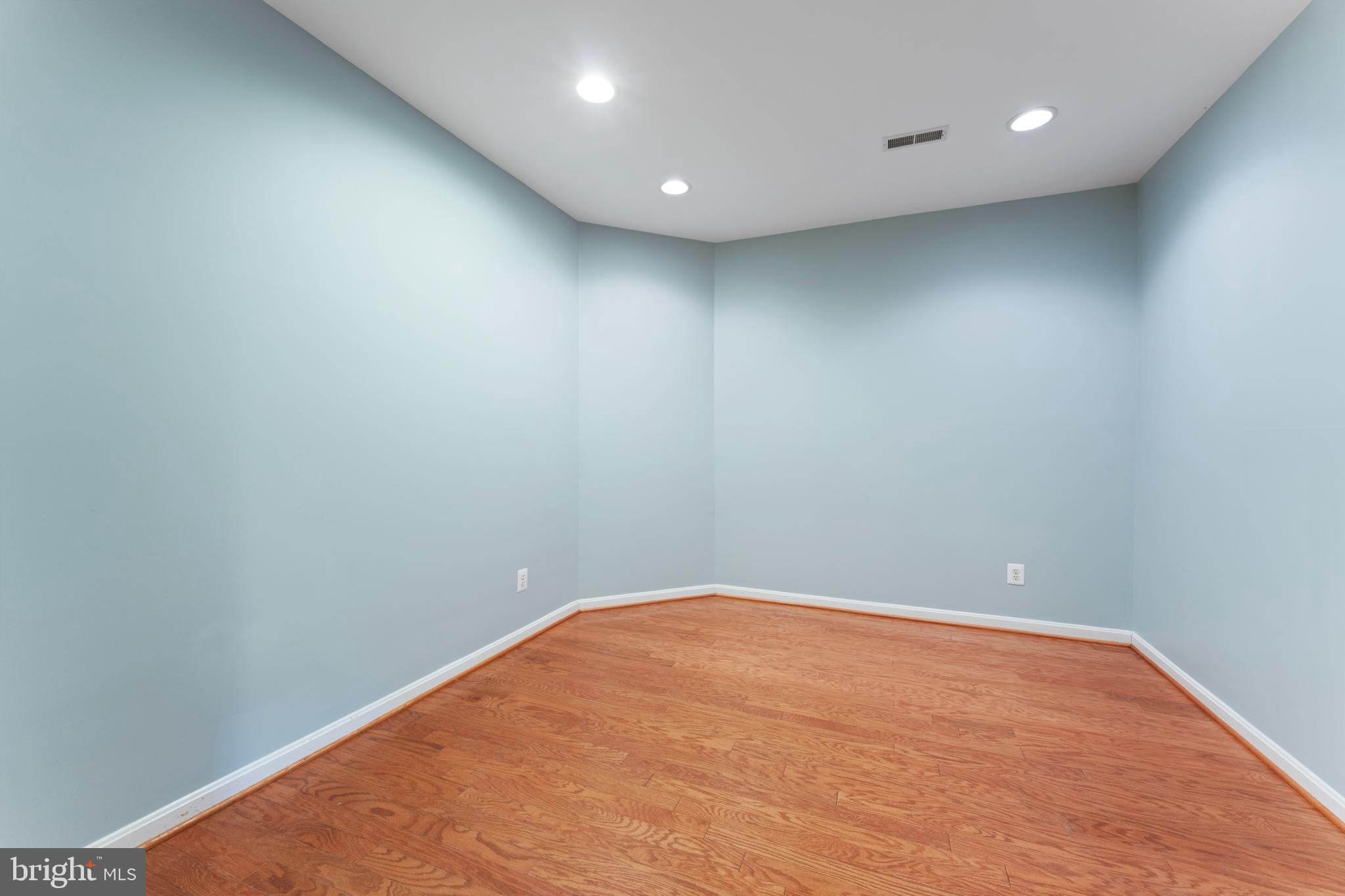 SULLY MANOR - Residential