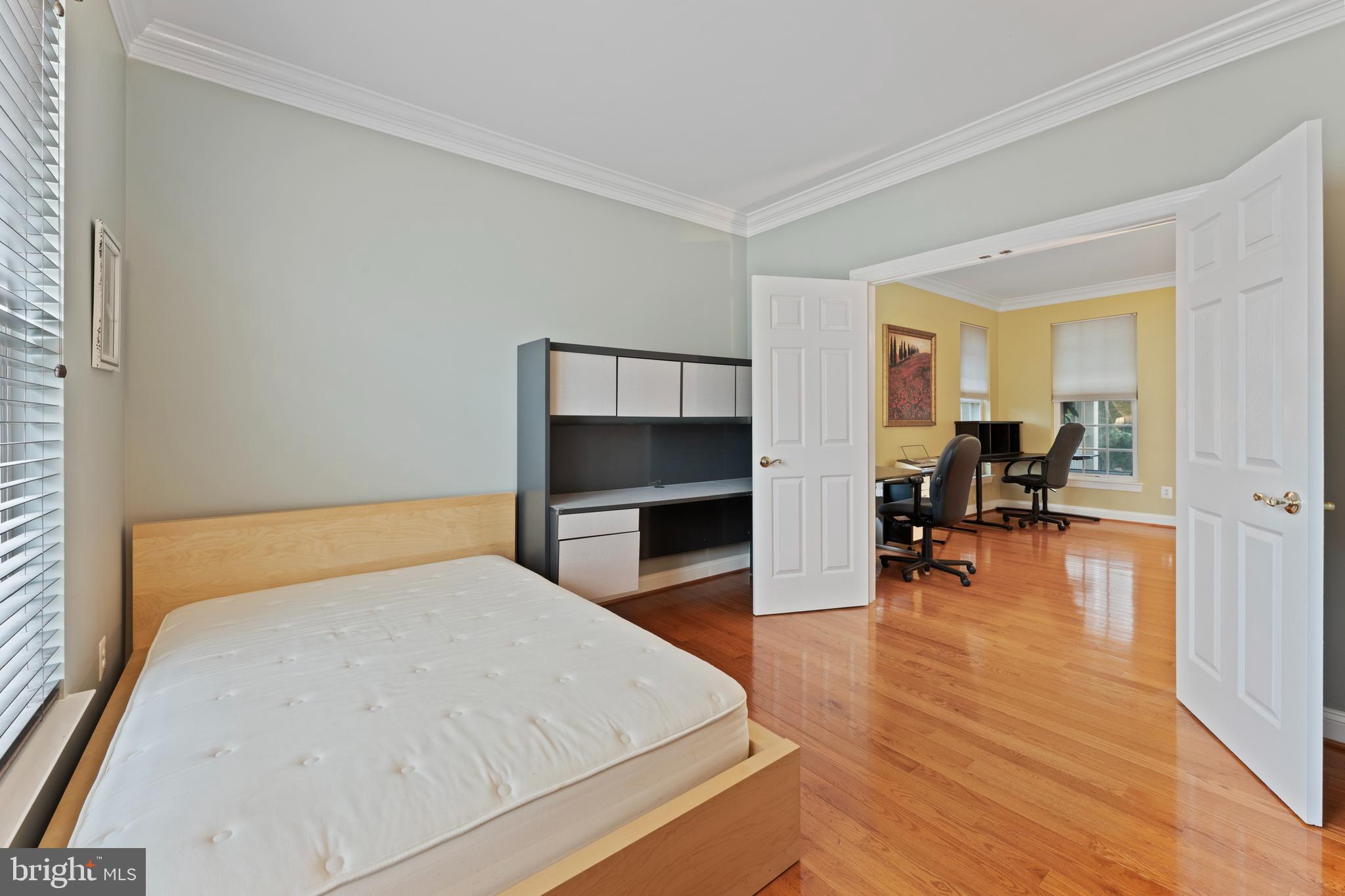 SULLY MANOR - Residential