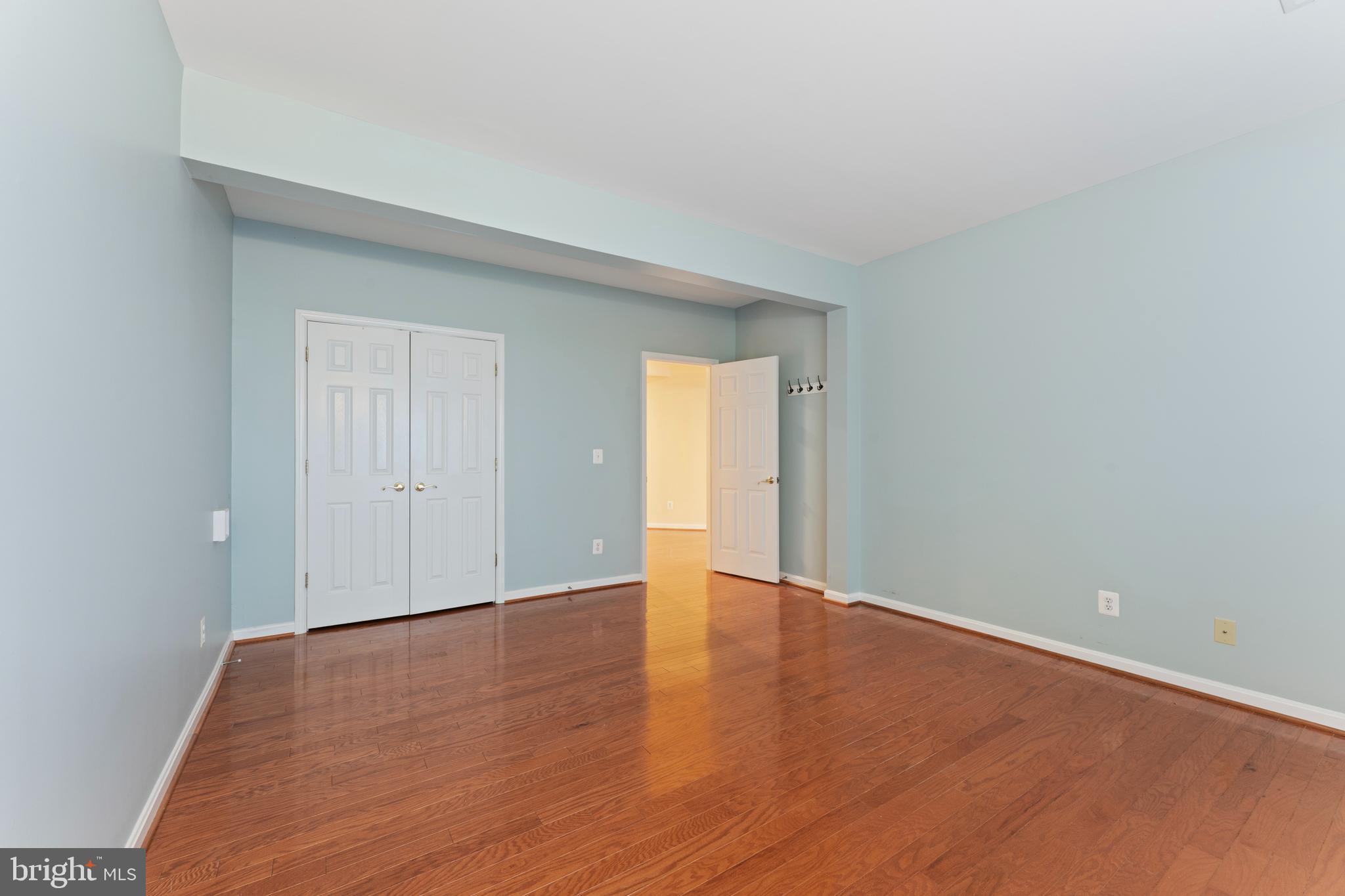 SULLY MANOR - Residential