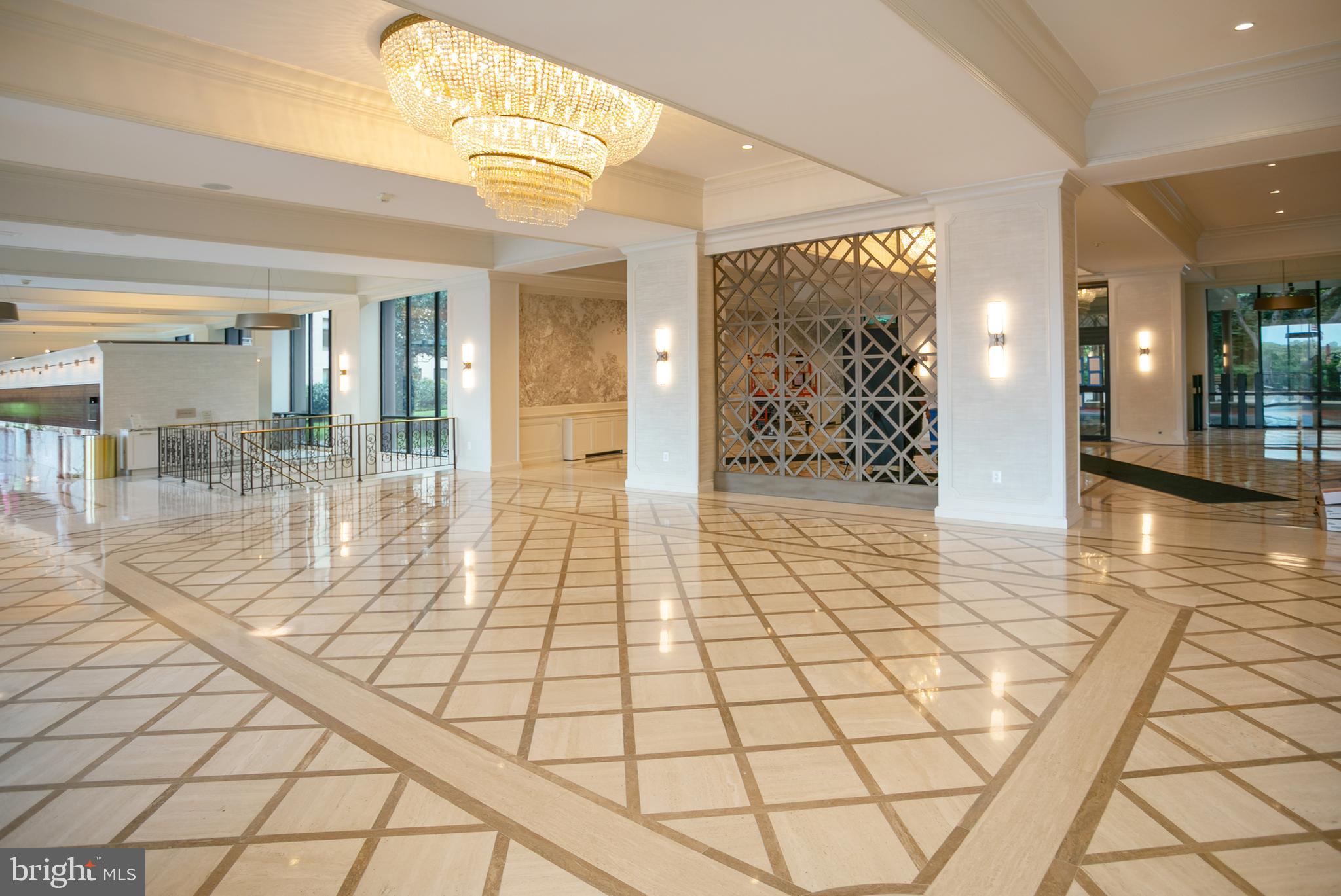 PROMENADE TOWERS - Residential