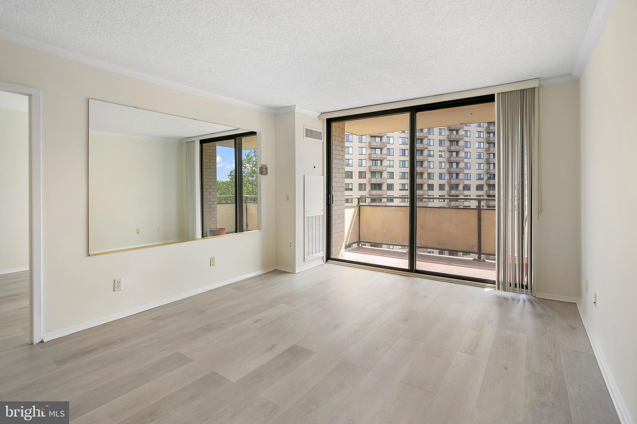 PROMENADE TOWERS - Residential