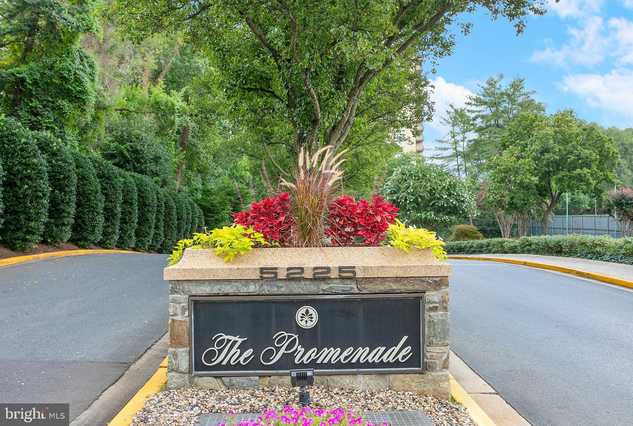 PROMENADE TOWERS - Residential