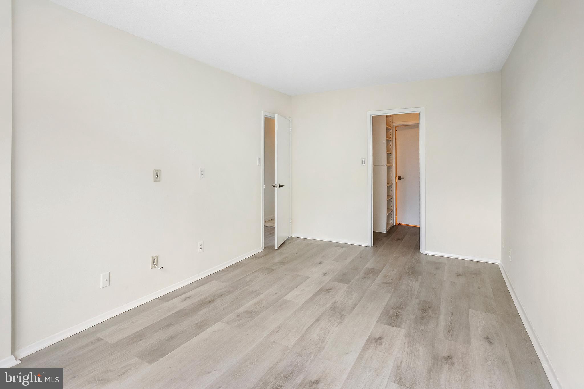 PROMENADE TOWERS - Residential