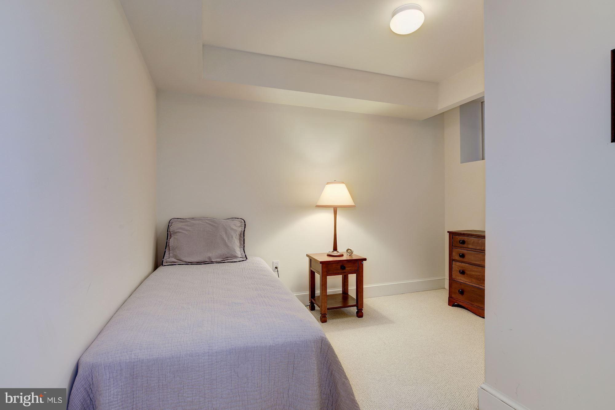 WESTMORELAND HILLS - Residential