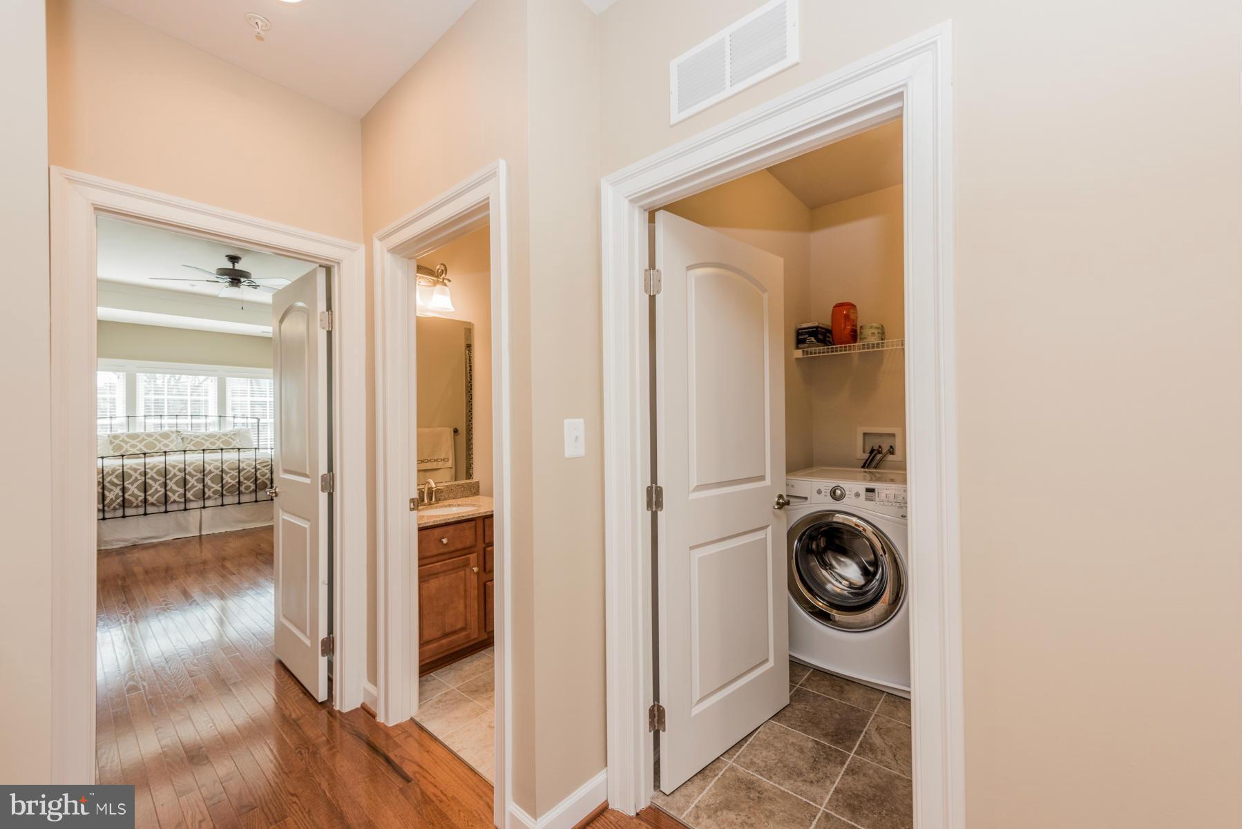 AUTUMN RIVER - Residential