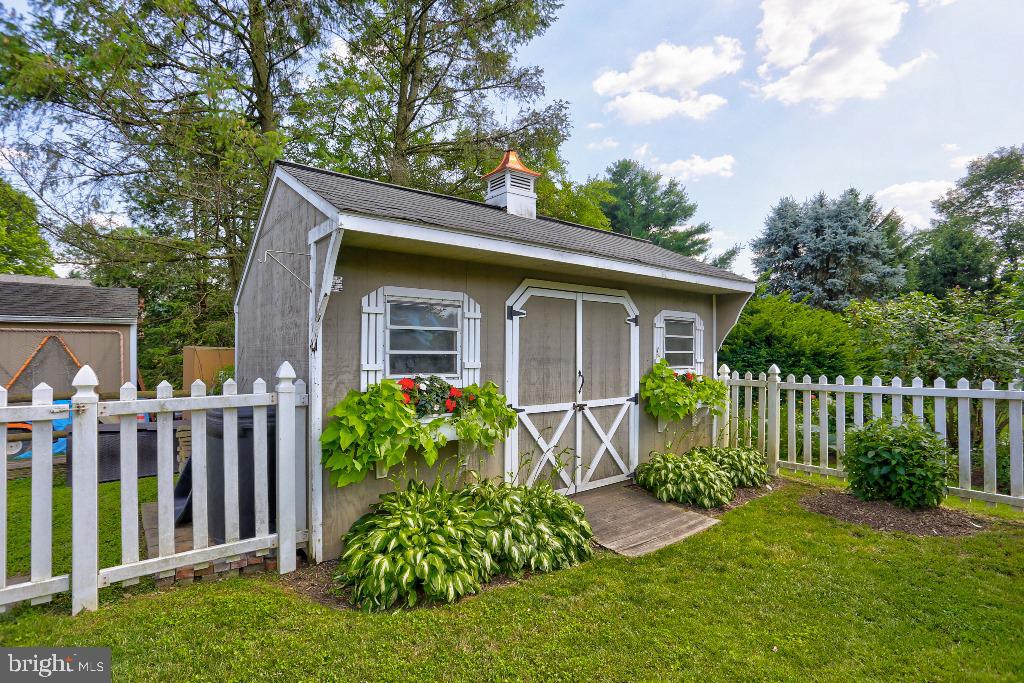 PINE HILL ESTATES - Residential