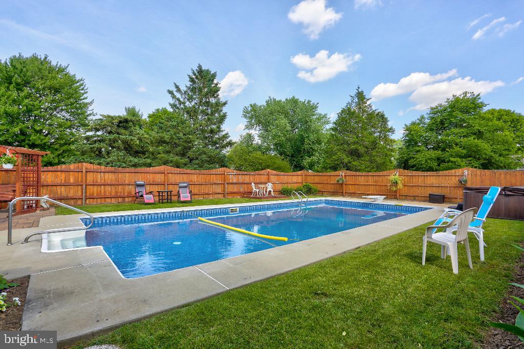 PINE HILL ESTATES - Residential