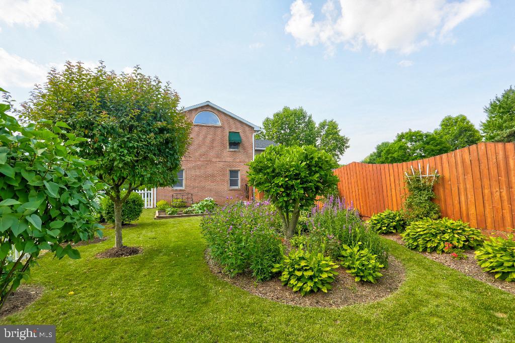 PINE HILL ESTATES - Residential