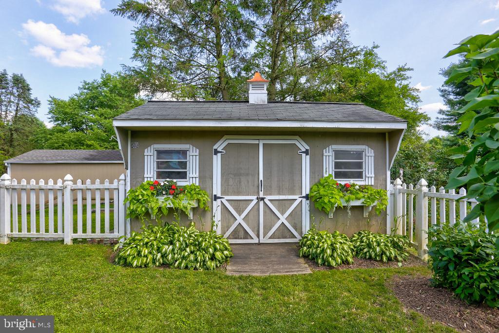 PINE HILL ESTATES - Residential