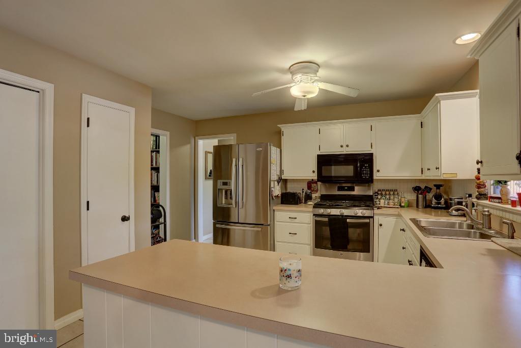 PINE HILL ESTATES - Residential