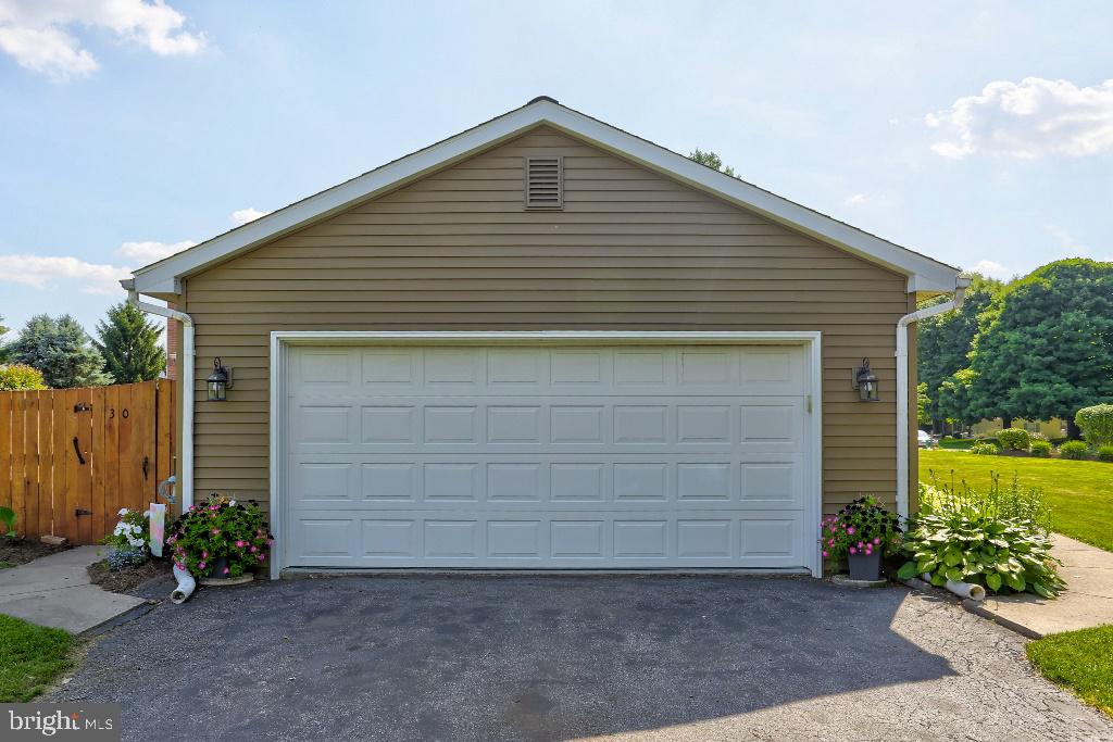 PINE HILL ESTATES - Residential